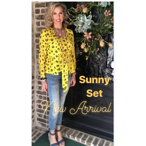 CAbi Sunny Set Limited Edition Wrap Tie Yellow Blouse Tank 2-Piece Set Medium - Picture 14 of 15